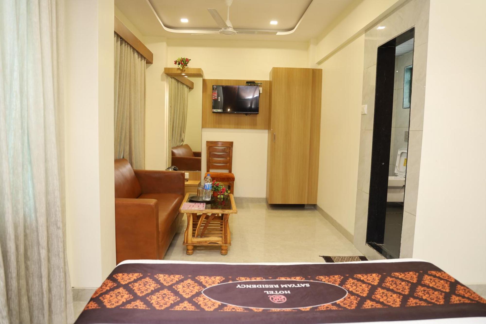 Hotel Satyam Residency Navi Mumbai Eksteriør billede
